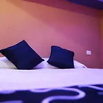 Hotel Oasis