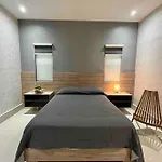 Amplia Casa De 5 Habitaciones, Estilo, Confort Y Diseno Unico Garantizados