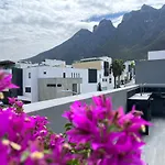Amplia Casa De 5 Habitaciones, Estilo, Confort Y Diseno Unico Garantizados