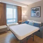 Hampton by Hilton Monterrey Galerías