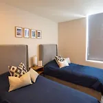 Estilo Minimalista Frente Arena Y Parque Fundidora