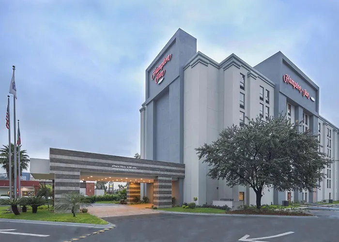 Hampton by Hilton Monterrey Galerías