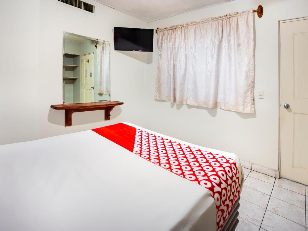 Oyo Dubai Hotel 2*