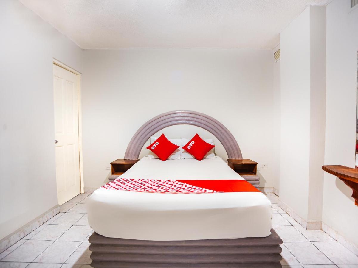 Oyo Dubai Hotel 2*