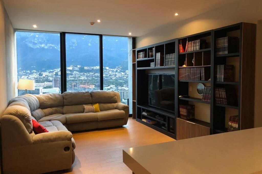 Departamento Exclusivo En San Pedro Garza Garcia Frente A Fashion Drive Apartamento *