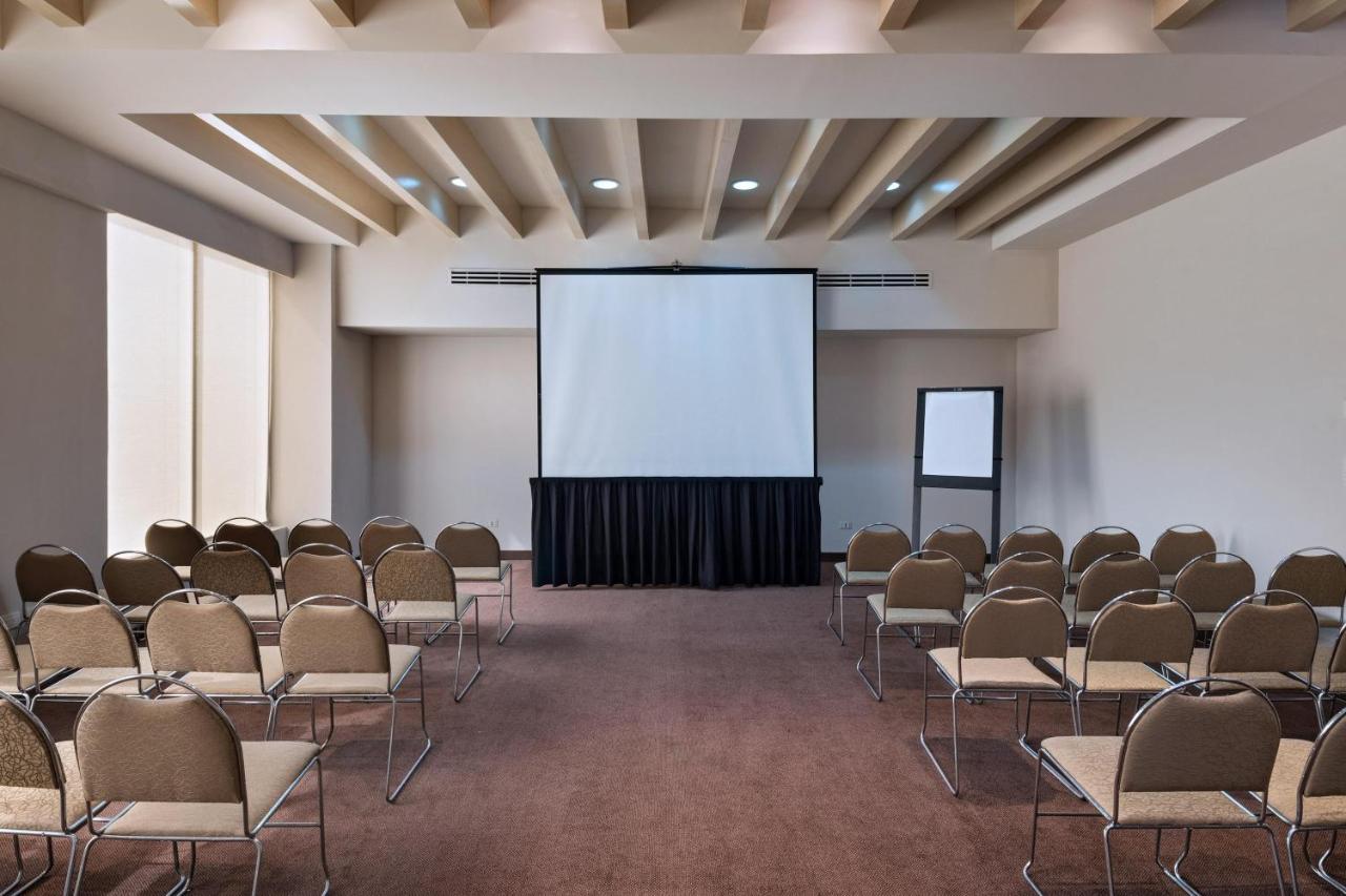 Four Points By Sheraton Galerias 5*