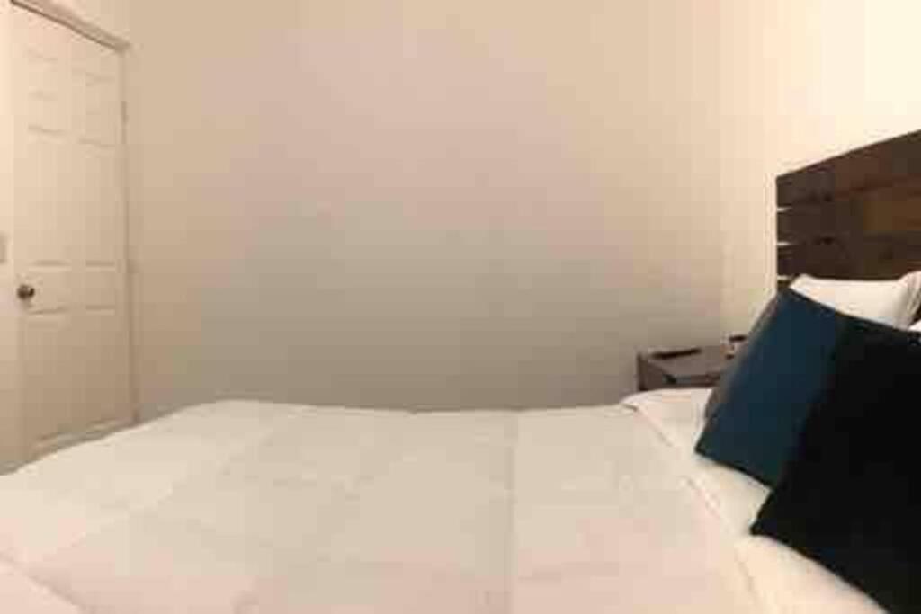 Comfortable And Private House 2 Bedrooms Wifi Parking Free * Monterrey