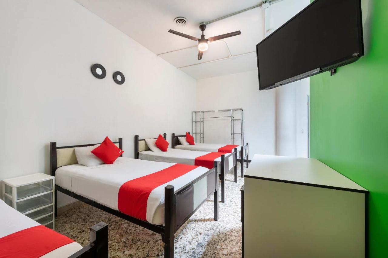 Hotel Adhoc Sf Monterrey