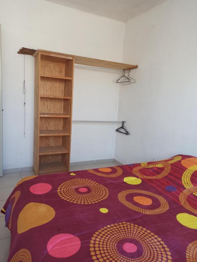 A 10 Min. Del Aeropuerto Internacional De Apartment *