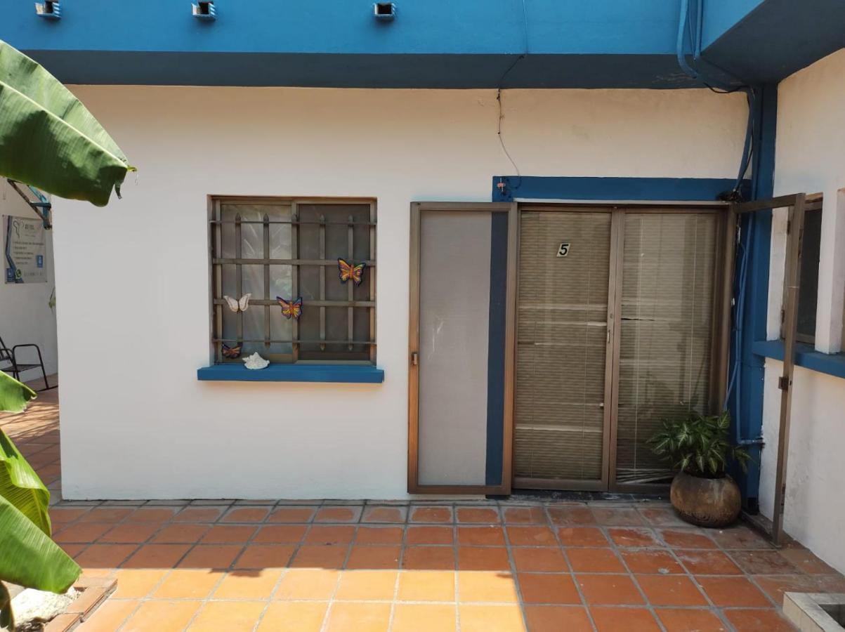 Antique Barrio Antiguo Hotel *