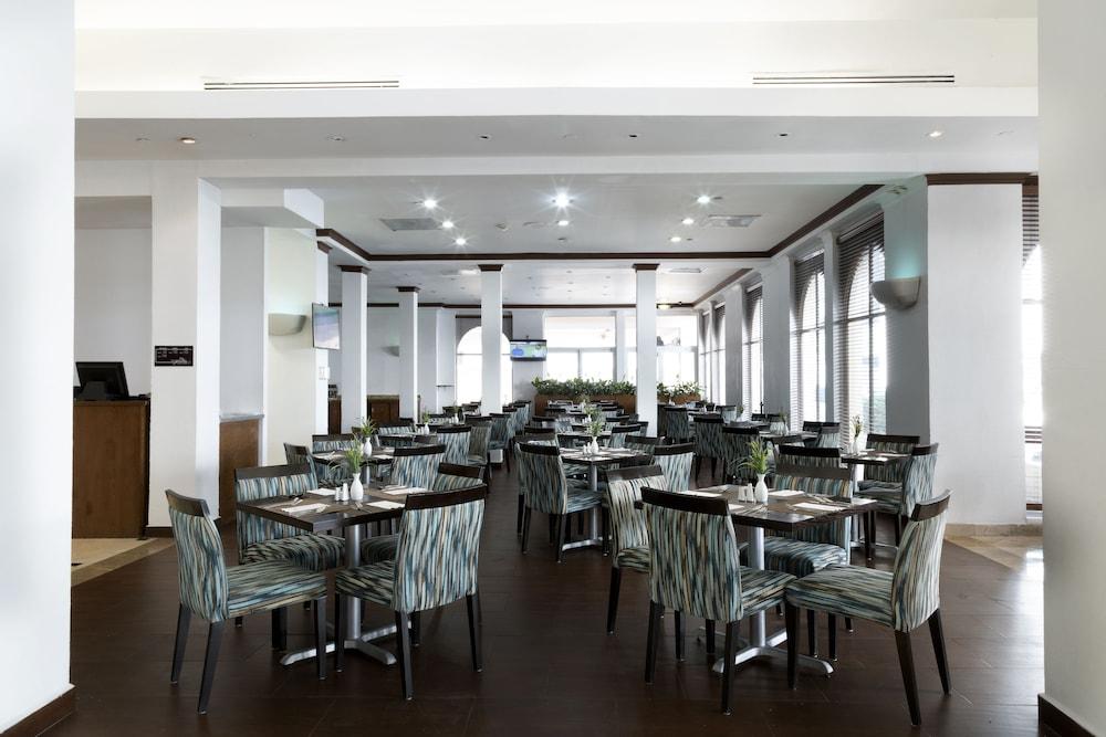 Hotel Krystal Urban San Jeronimo Monterrey