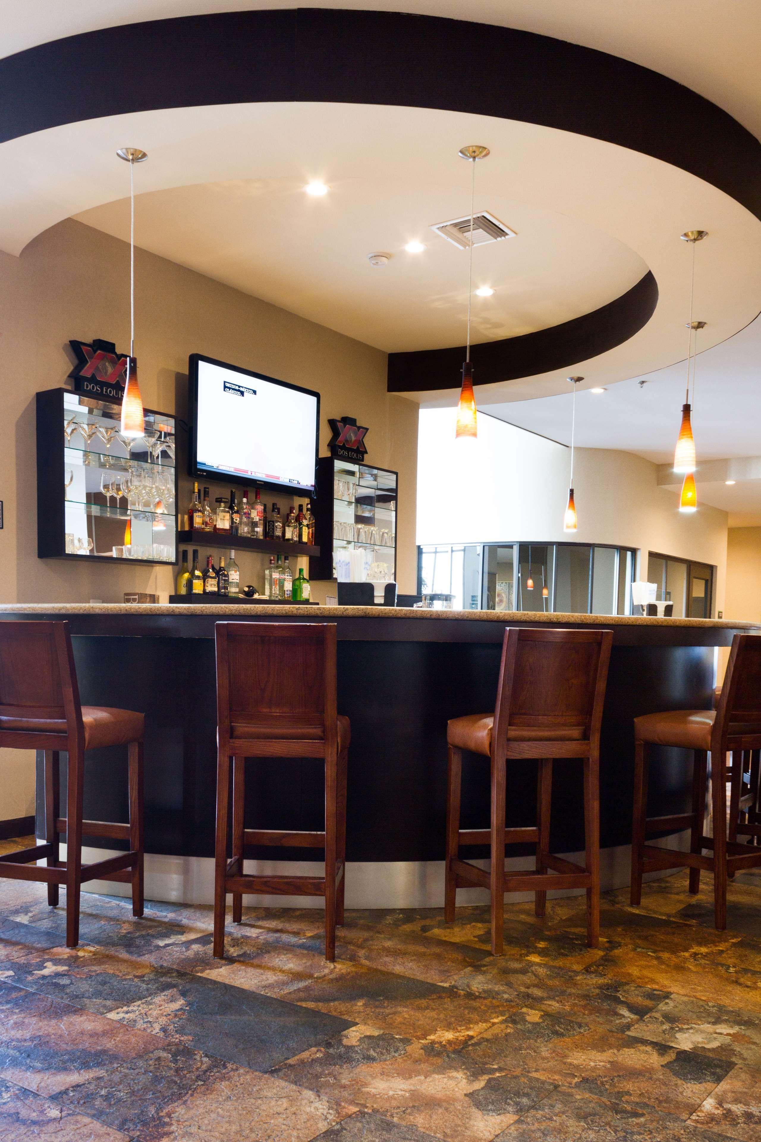 Western Premier Aeropuerto Hotel 5*