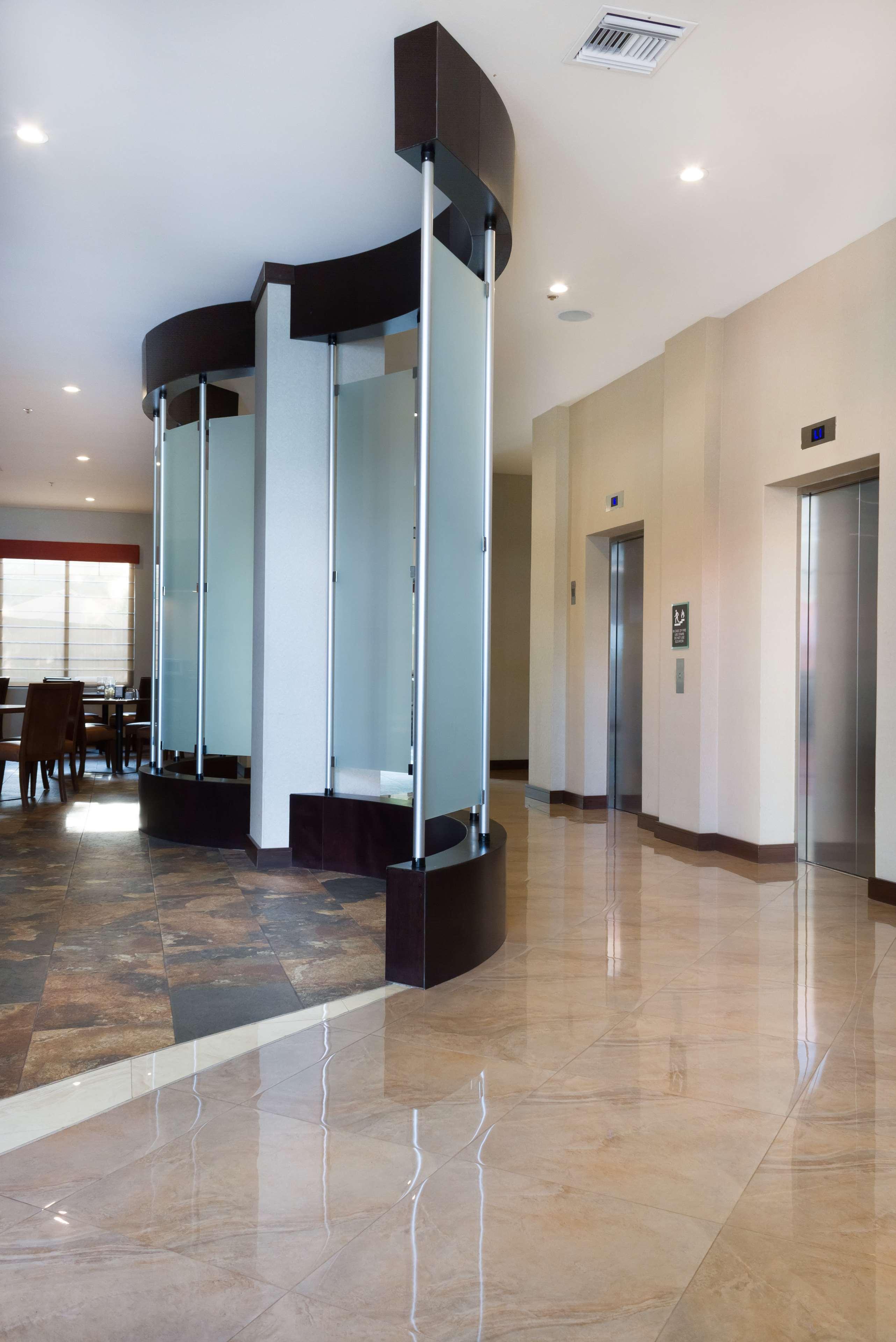Western Premier Aeropuerto 5* Monterrey