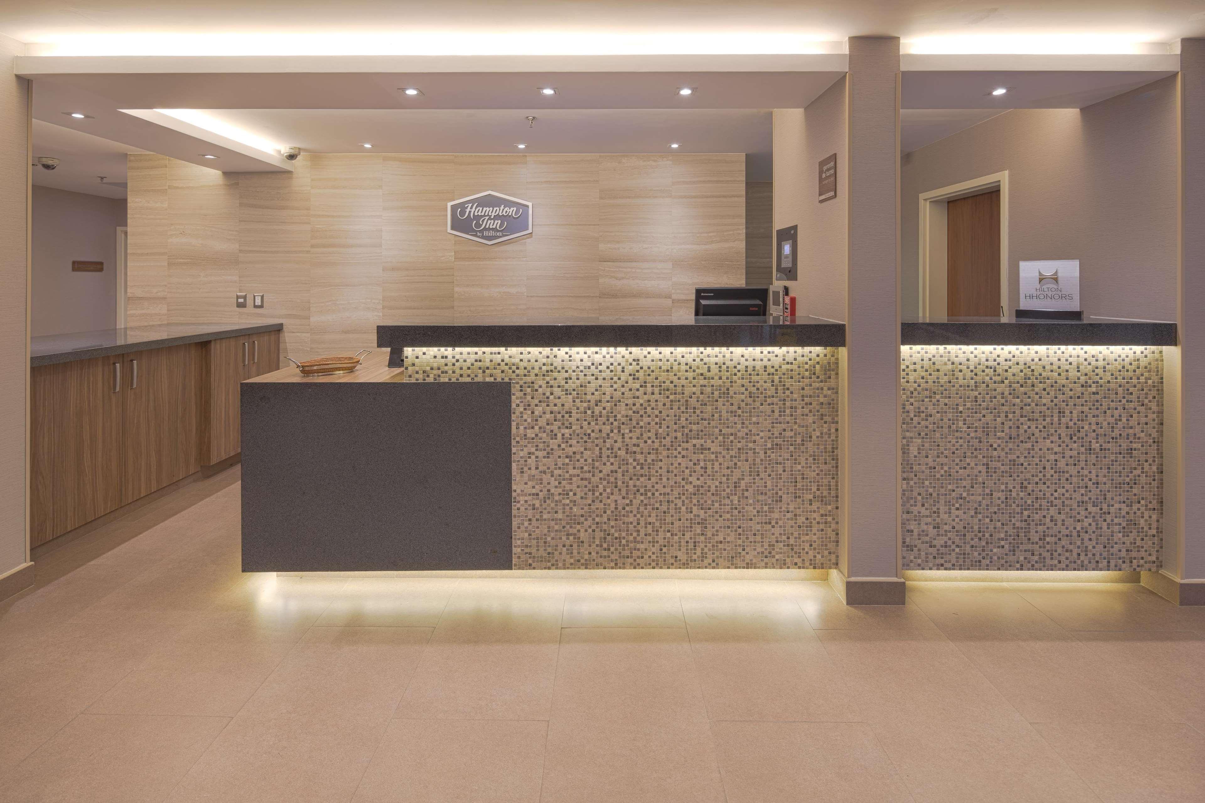 Hampton By Hilton Galerías Hotel 4*