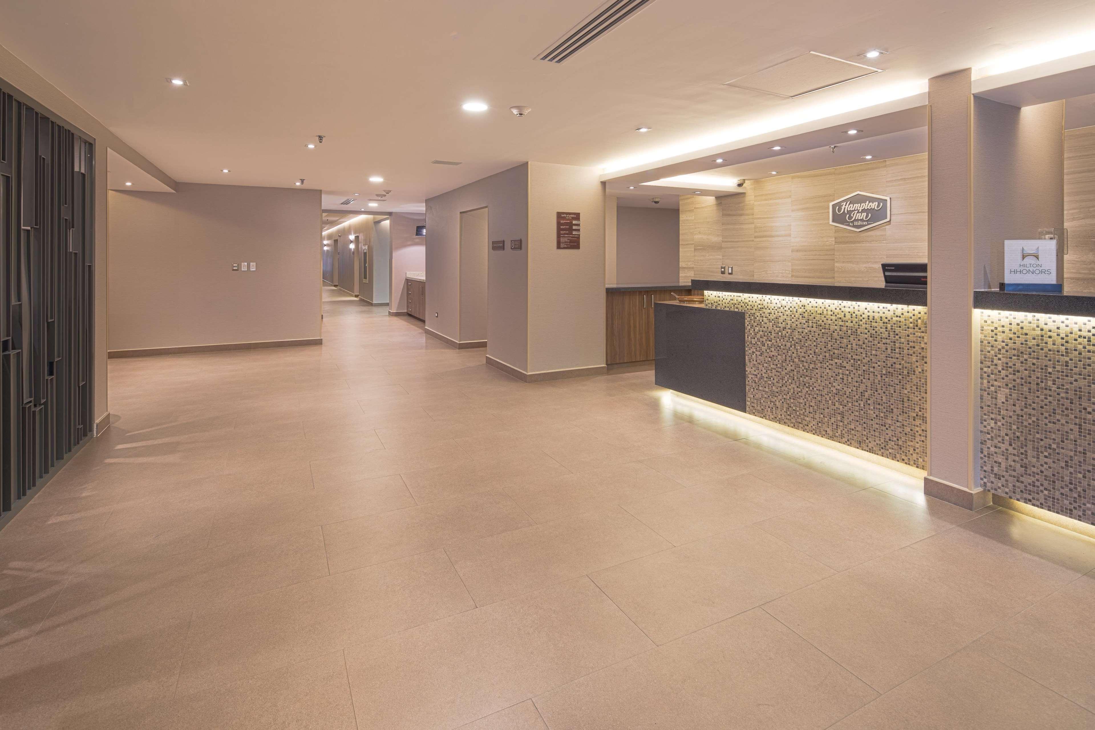 Hampton By Hilton Galerías Hotel 4*