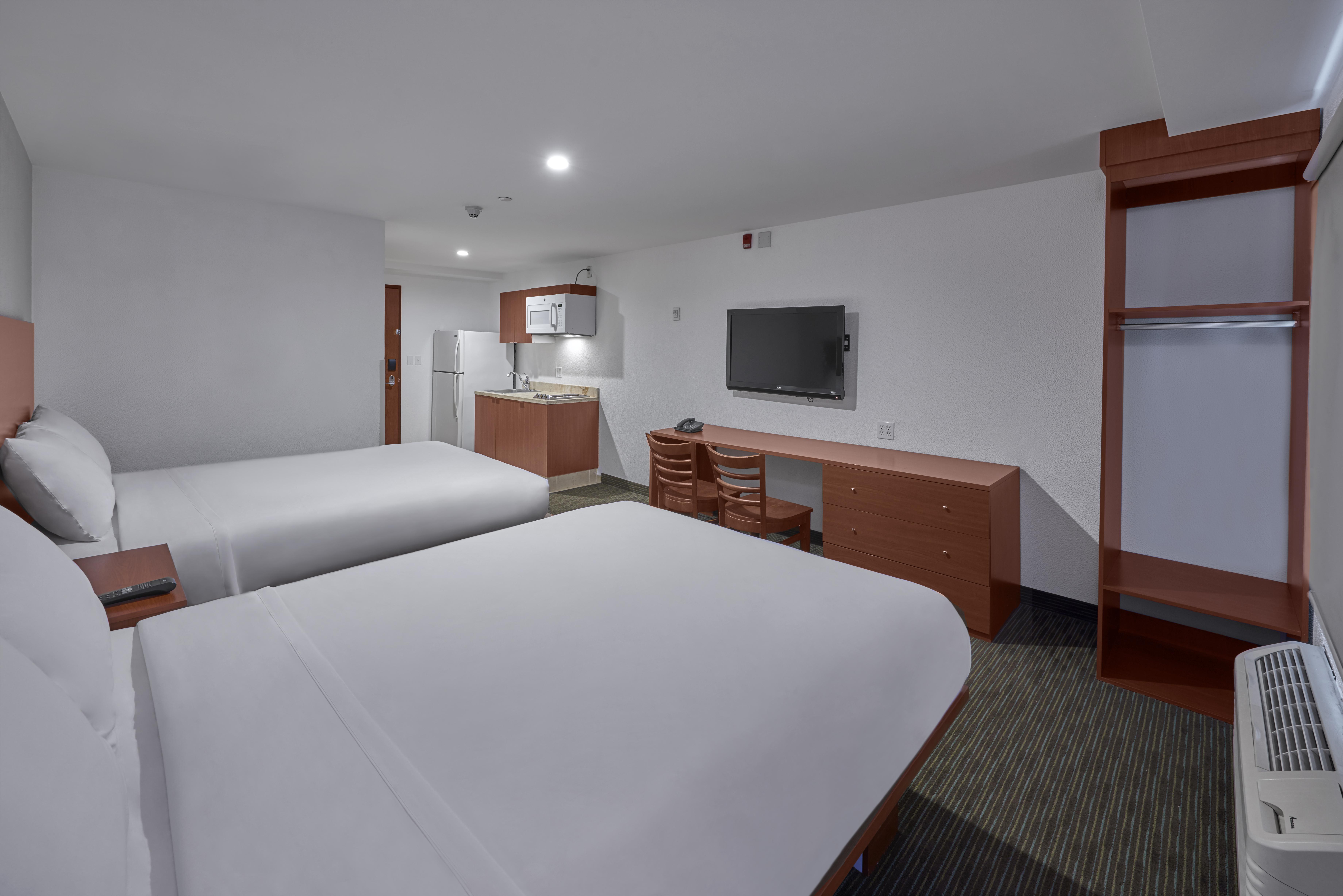 Extended Monterrey Aeropuerto Apartahotel 3*