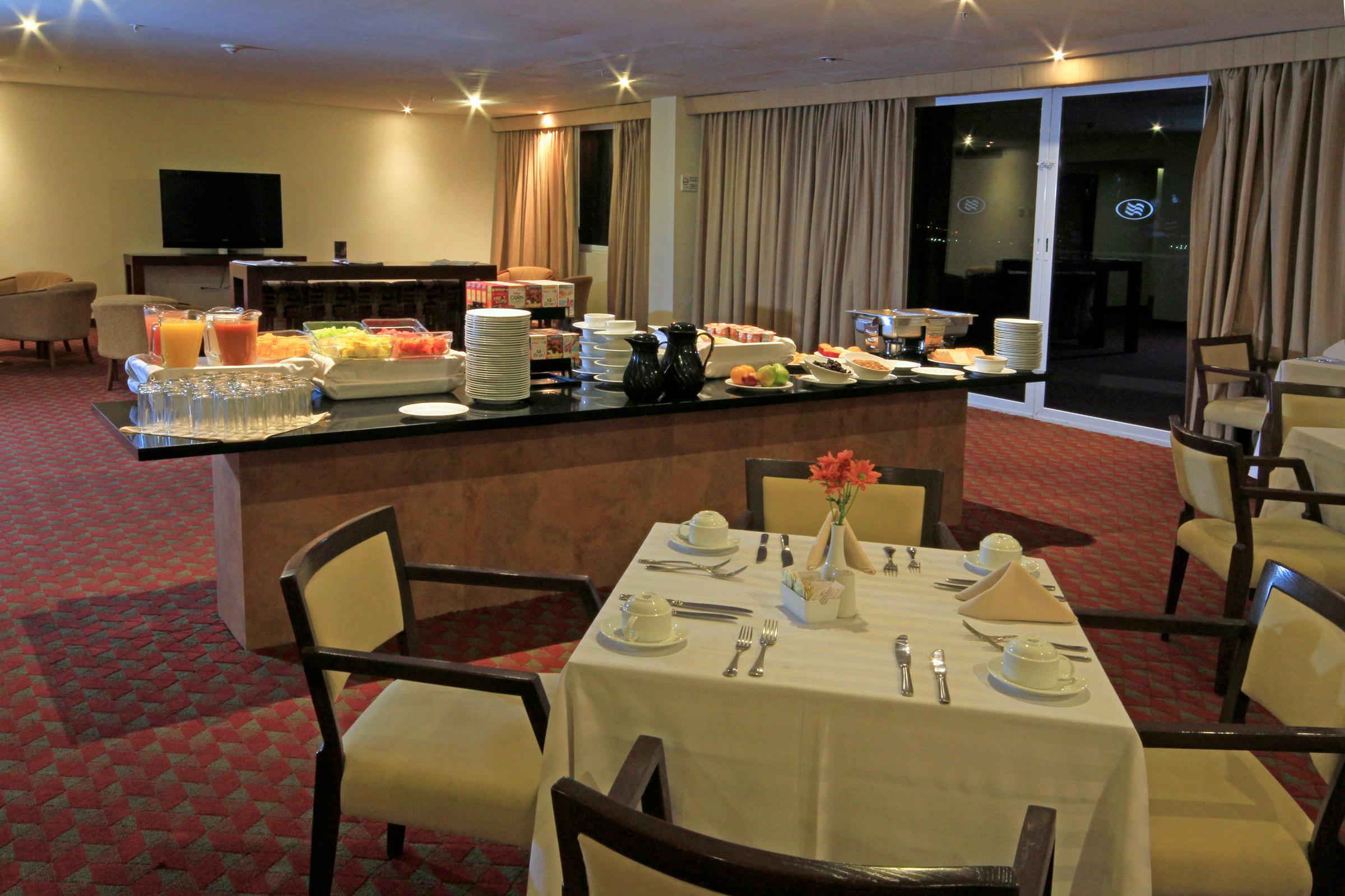 Hotel Crowne Plaza Aeropuerto, An Ihg