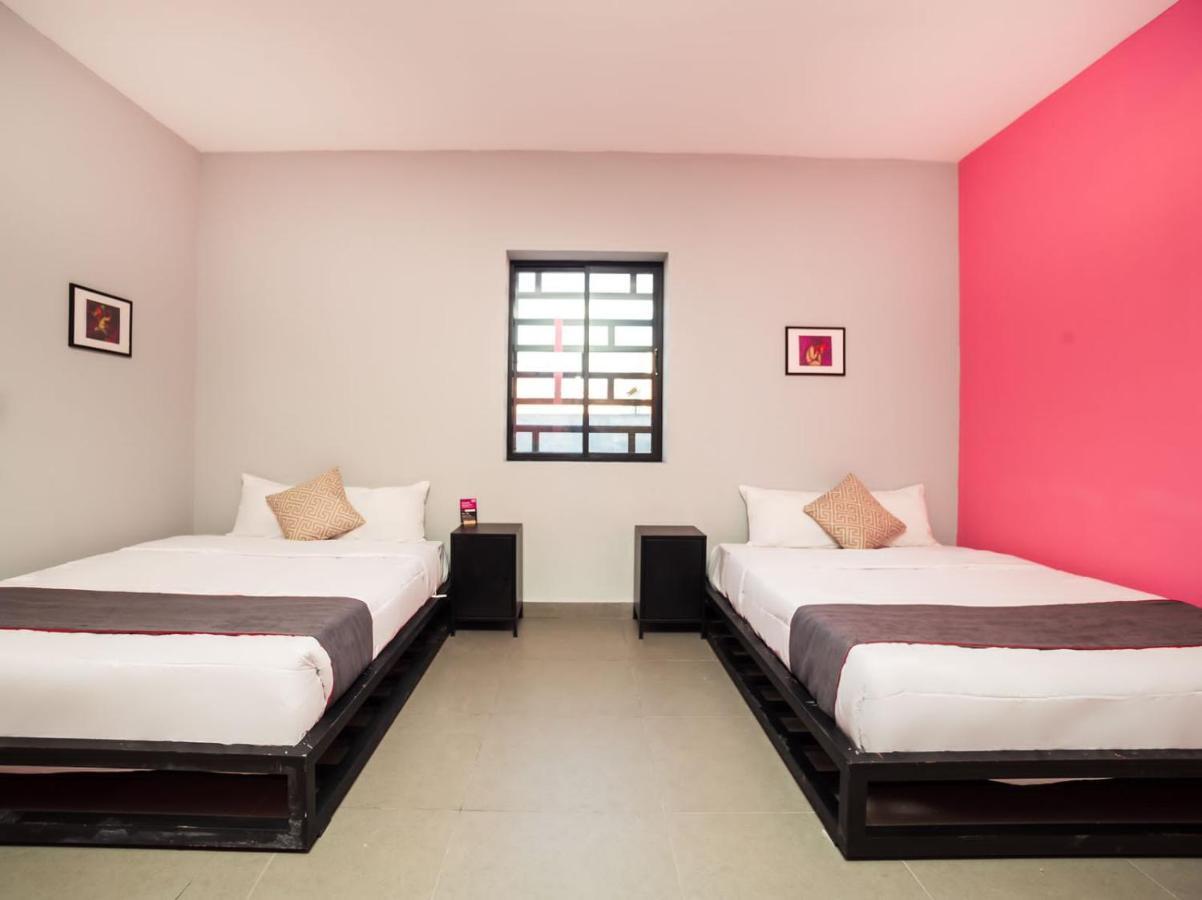 Adhoc Cintermex Hotel cápsula Monterrey