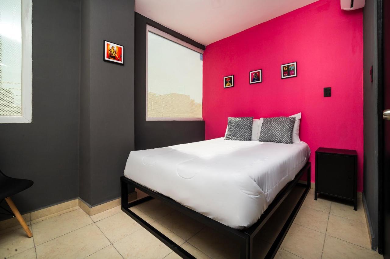 Adhoc Cintermex Hotel cápsula 2*