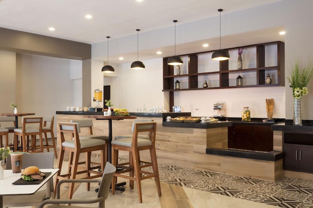 Krystal Urban San Jeronimo 4*