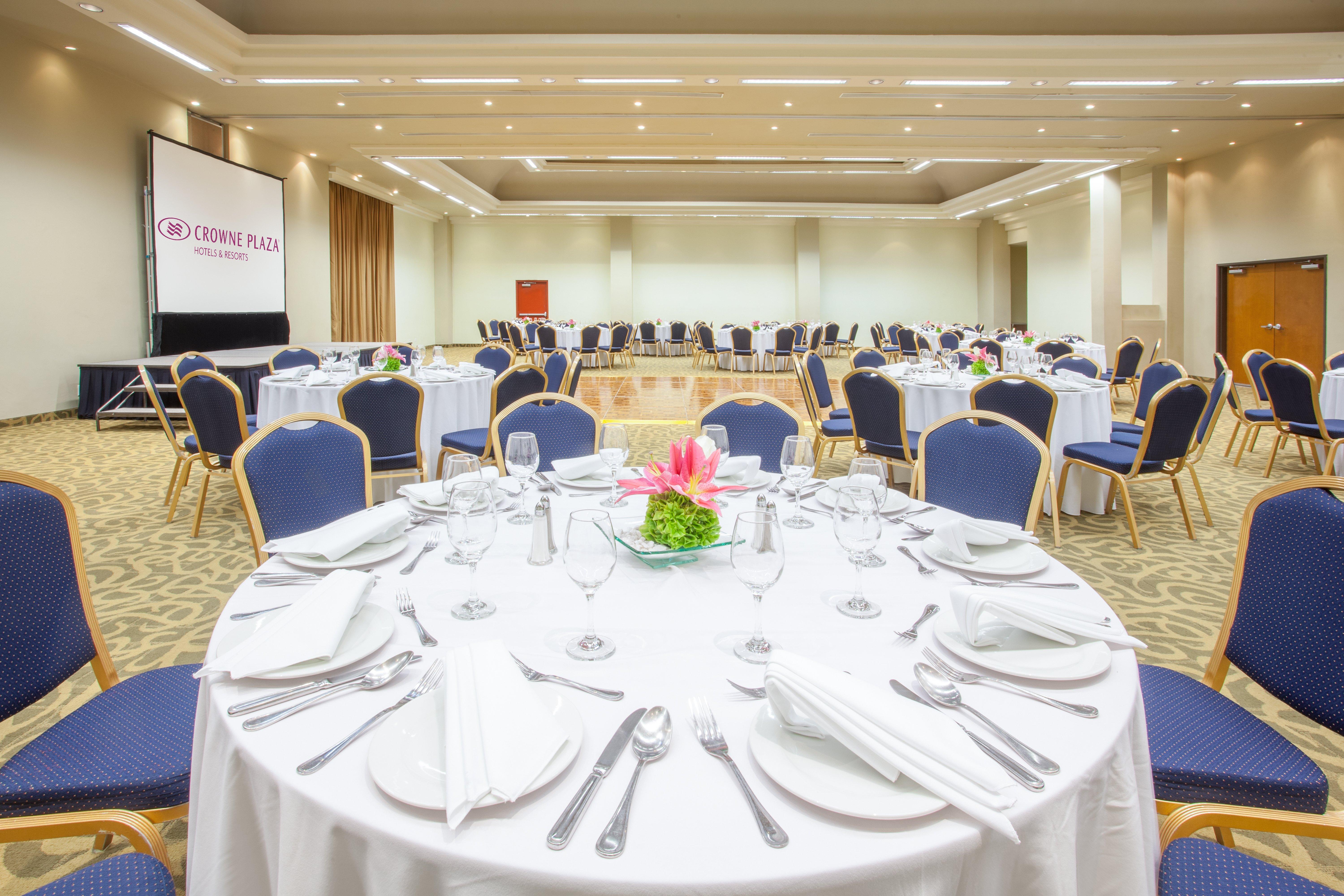 Hotel Crowne Plaza Aeropuerto, An Ihg 5*