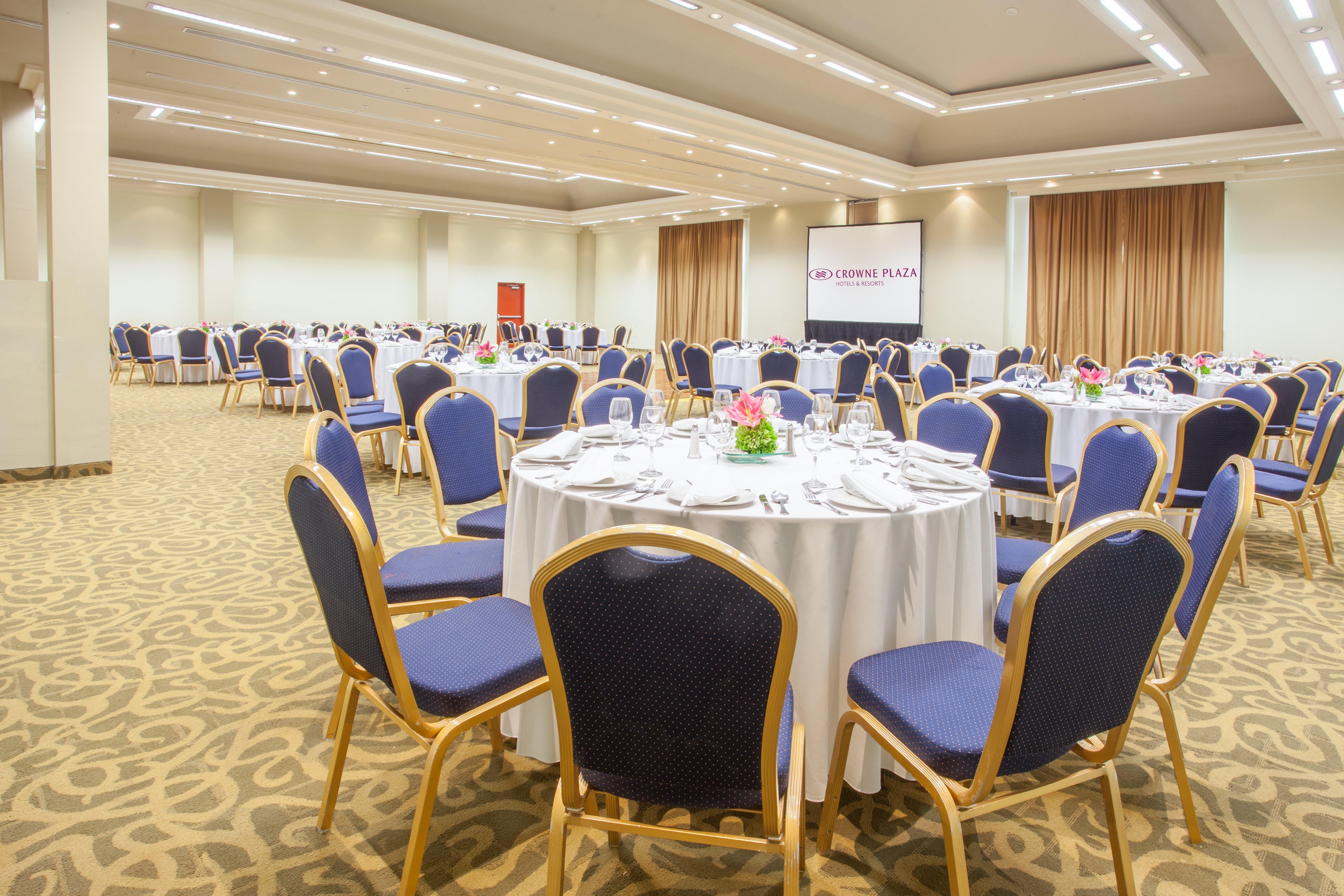 Hotel Crowne Plaza Aeropuerto, An Ihg 5*