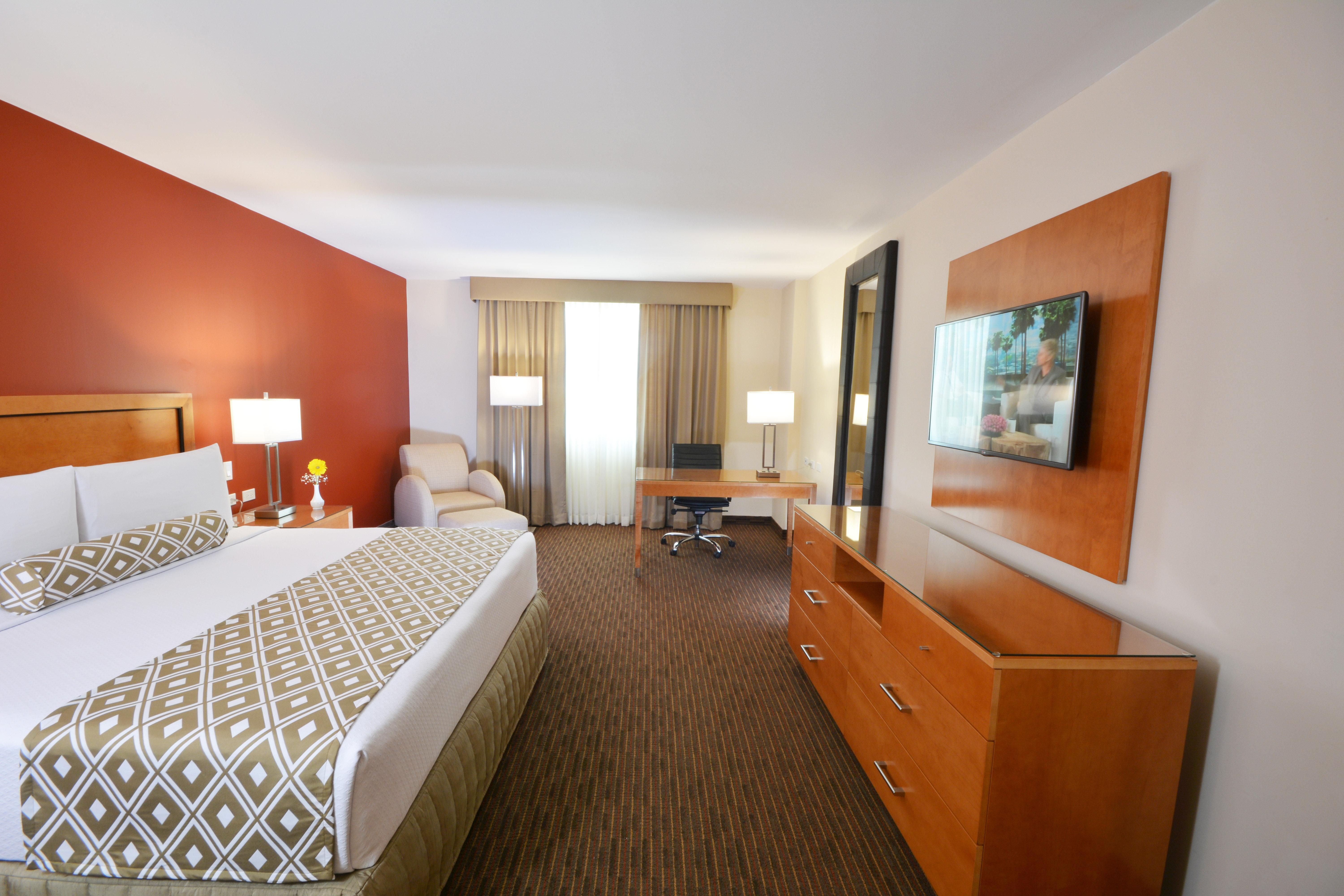 Crowne Plaza Aeropuerto, An Ihg