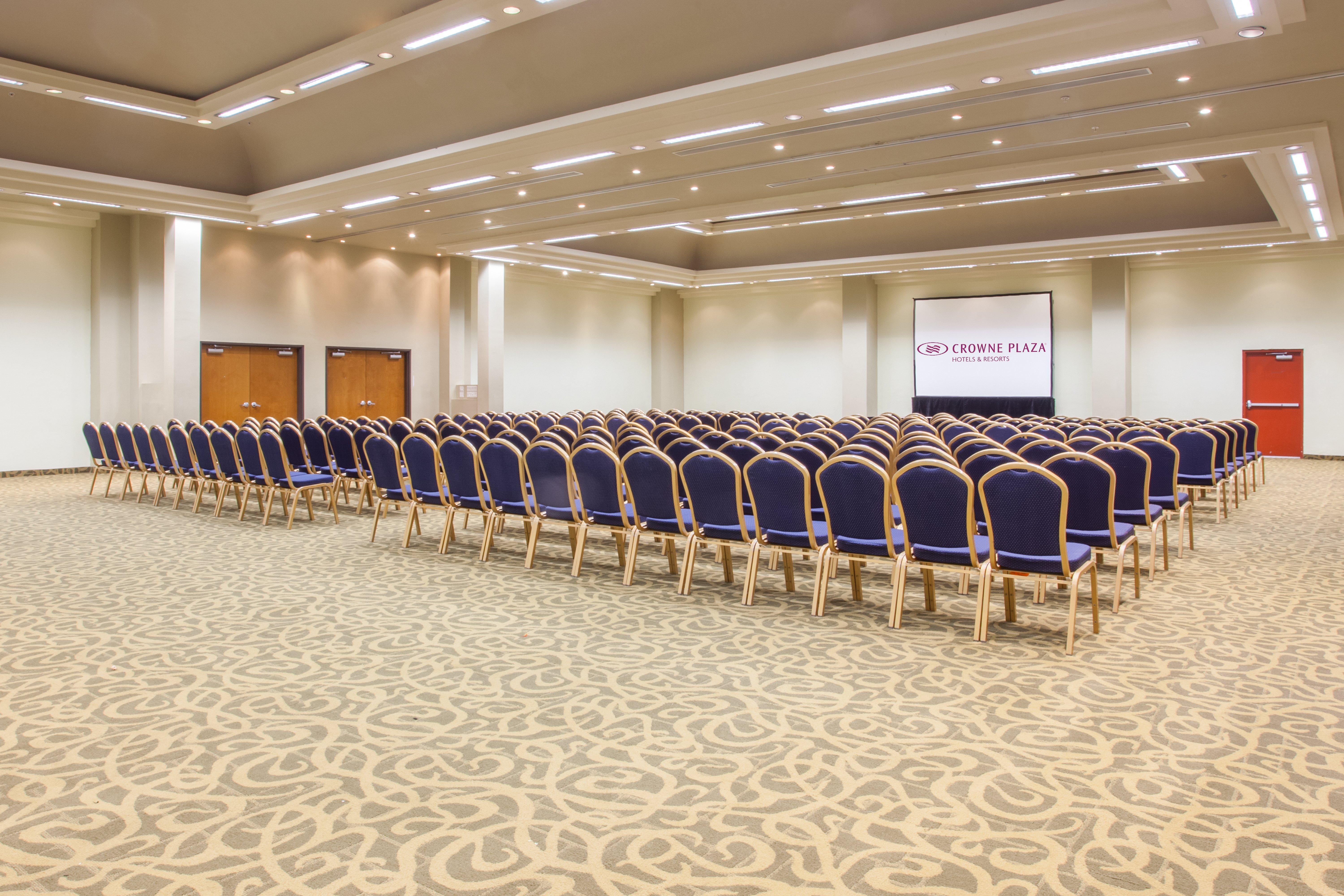 Hotel Crowne Plaza Aeropuerto, An Ihg 5*