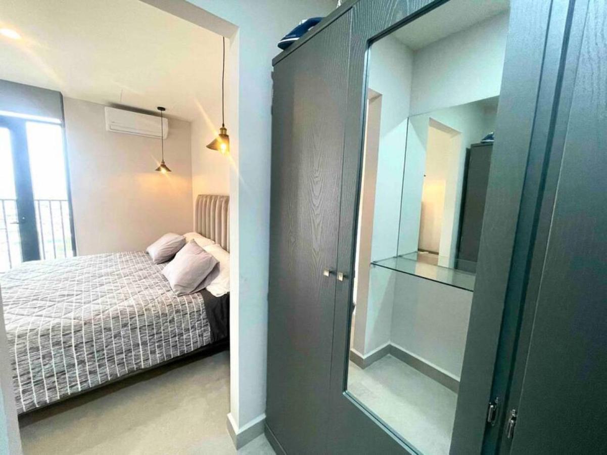 Luxury And Comfort, Parque Fundidora In Front Arena * Monterrey