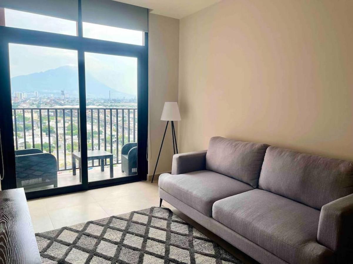 Luxury And Comfort, Parque Fundidora In Front Arena