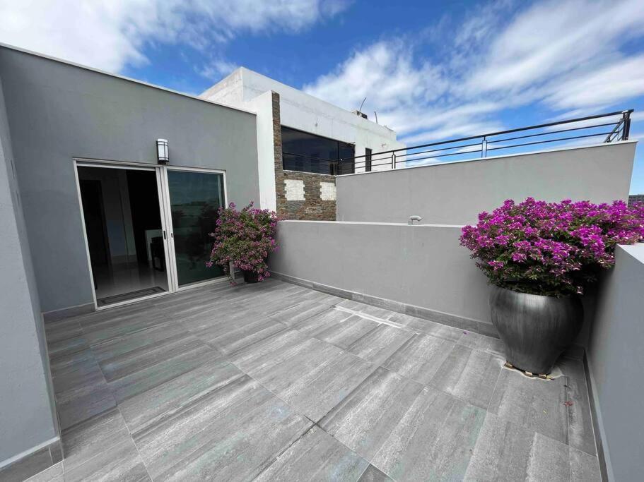 Amplia Casa De 5 Habitaciones, Estilo, Confort Y Diseno Unico Garantizados *