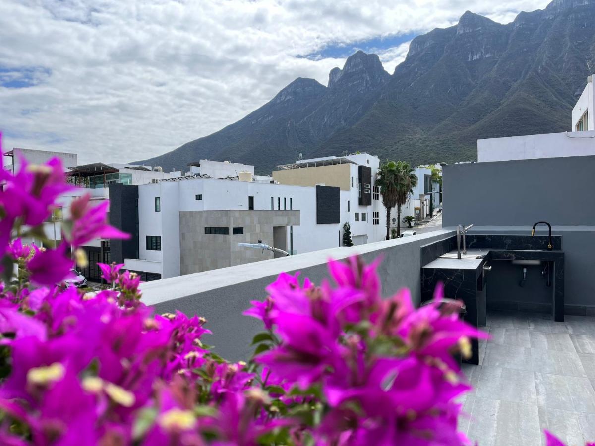 Amplia Casa De 5 Habitaciones, Estilo, Confort Y Diseno Unico Garantizados Сasa de vacaciones Monterrey