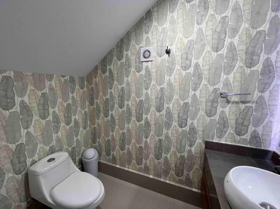 Сasa de vacaciones Amplia Casa De 5 Habitaciones, Estilo, Confort Y Diseno Unico Garantizados Monterrey
