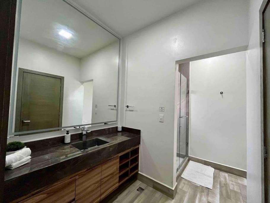 Сasa de vacaciones Amplia Casa De 5 Habitaciones, Estilo, Confort Y Diseno Unico Garantizados Monterrey