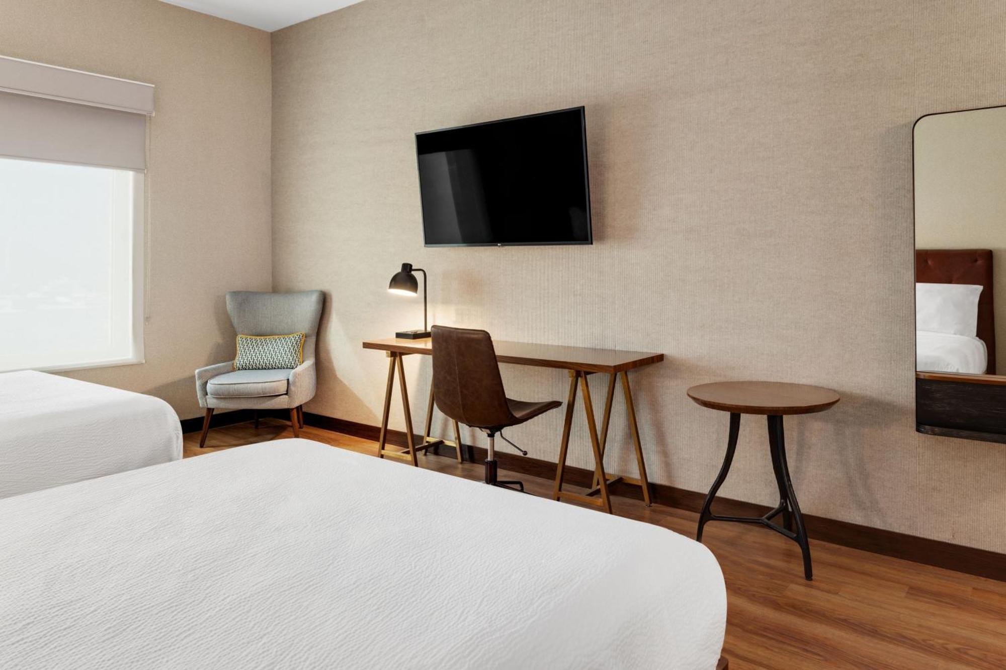 Four Points By Sheraton Galerias Hotel