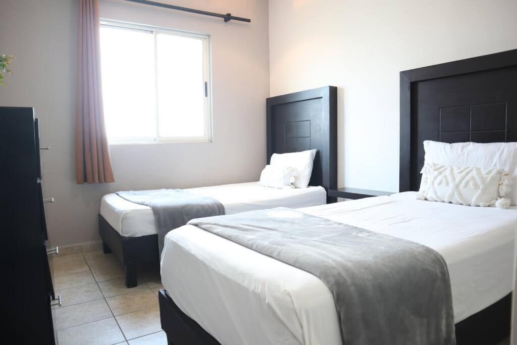Apartamento Amplio Depa 10 Min Parque Fundidora, Estadio Bbva - Lv5 - *