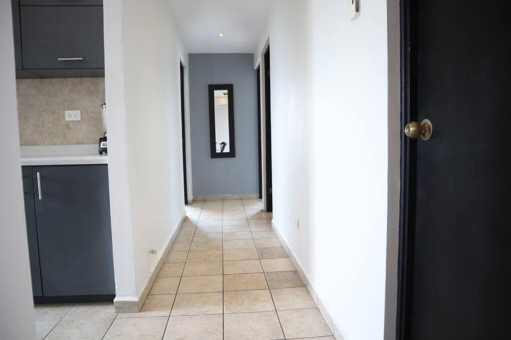 Apartamento Amplio Depa 10 Min Parque Fundidora, Estadio Bbva - Lv5 - Monterrey