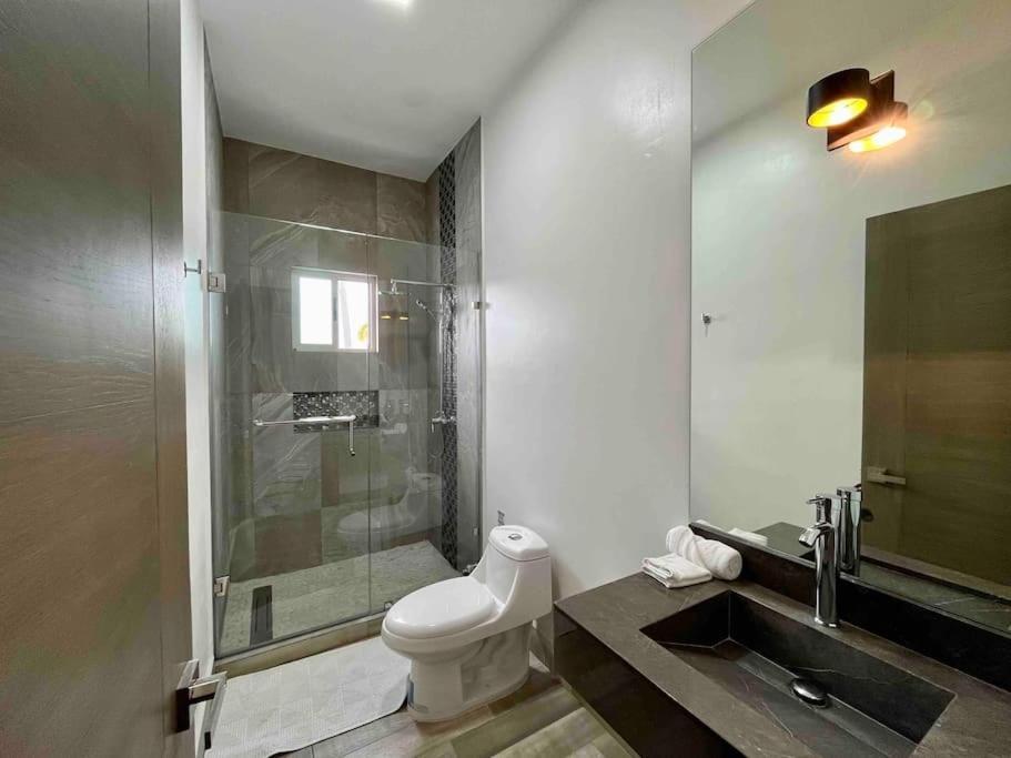 Сasa de vacaciones Amplia Casa De 5 Habitaciones, Estilo, Confort Y Diseno Unico Garantizados Monterrey