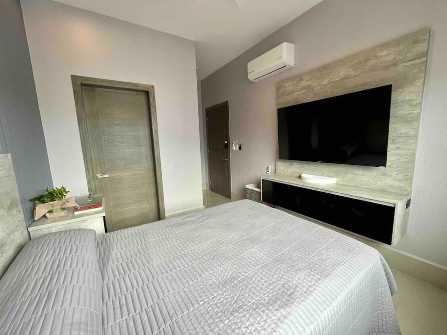 Amplia Casa De 5 Habitaciones, Estilo, Confort Y Diseno Unico Garantizados
