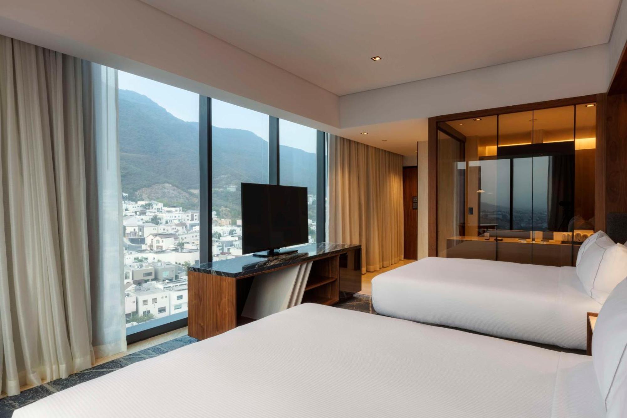 Hilton Valle 5* Monterrey