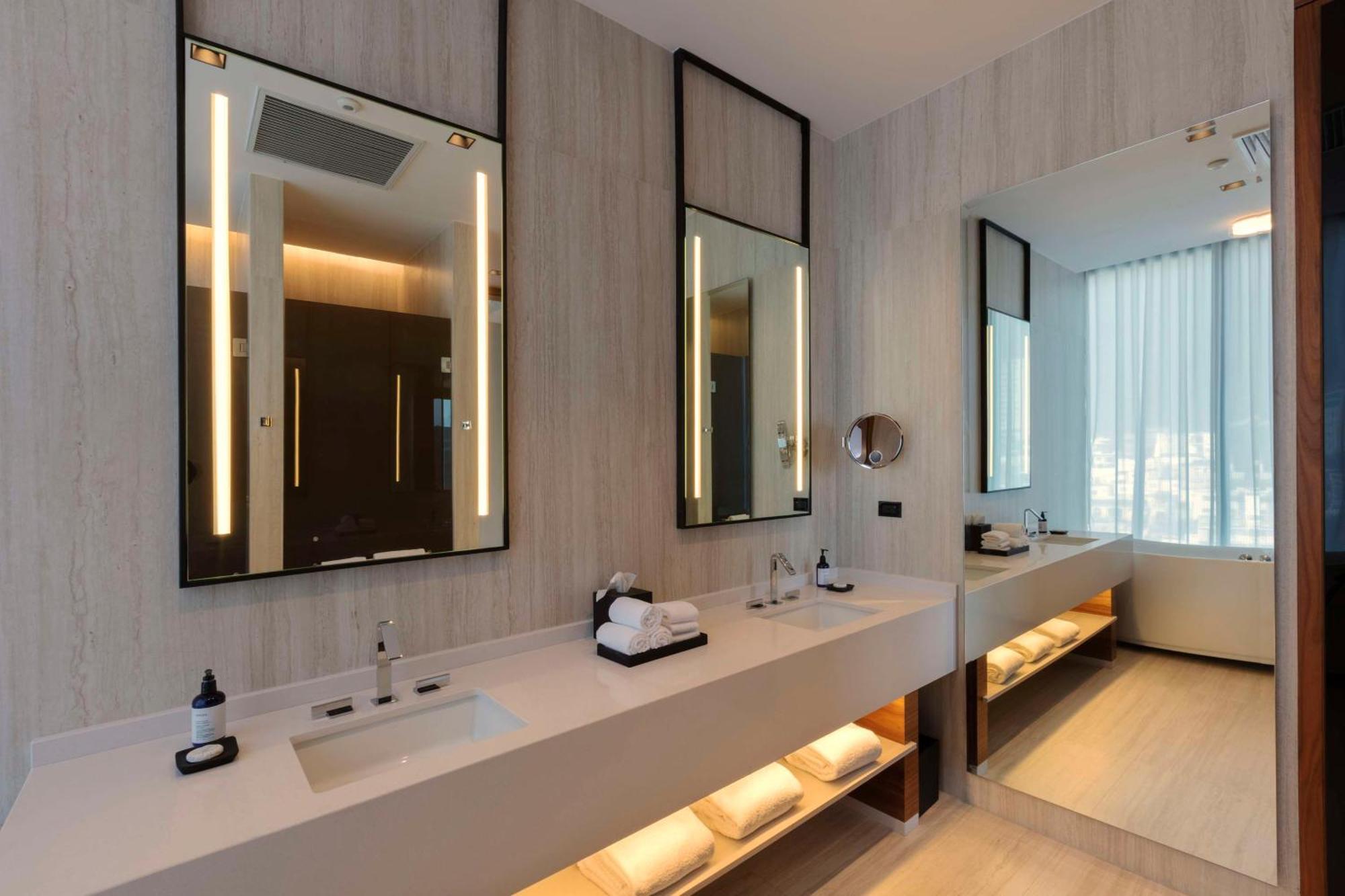 Hilton Valle 5*