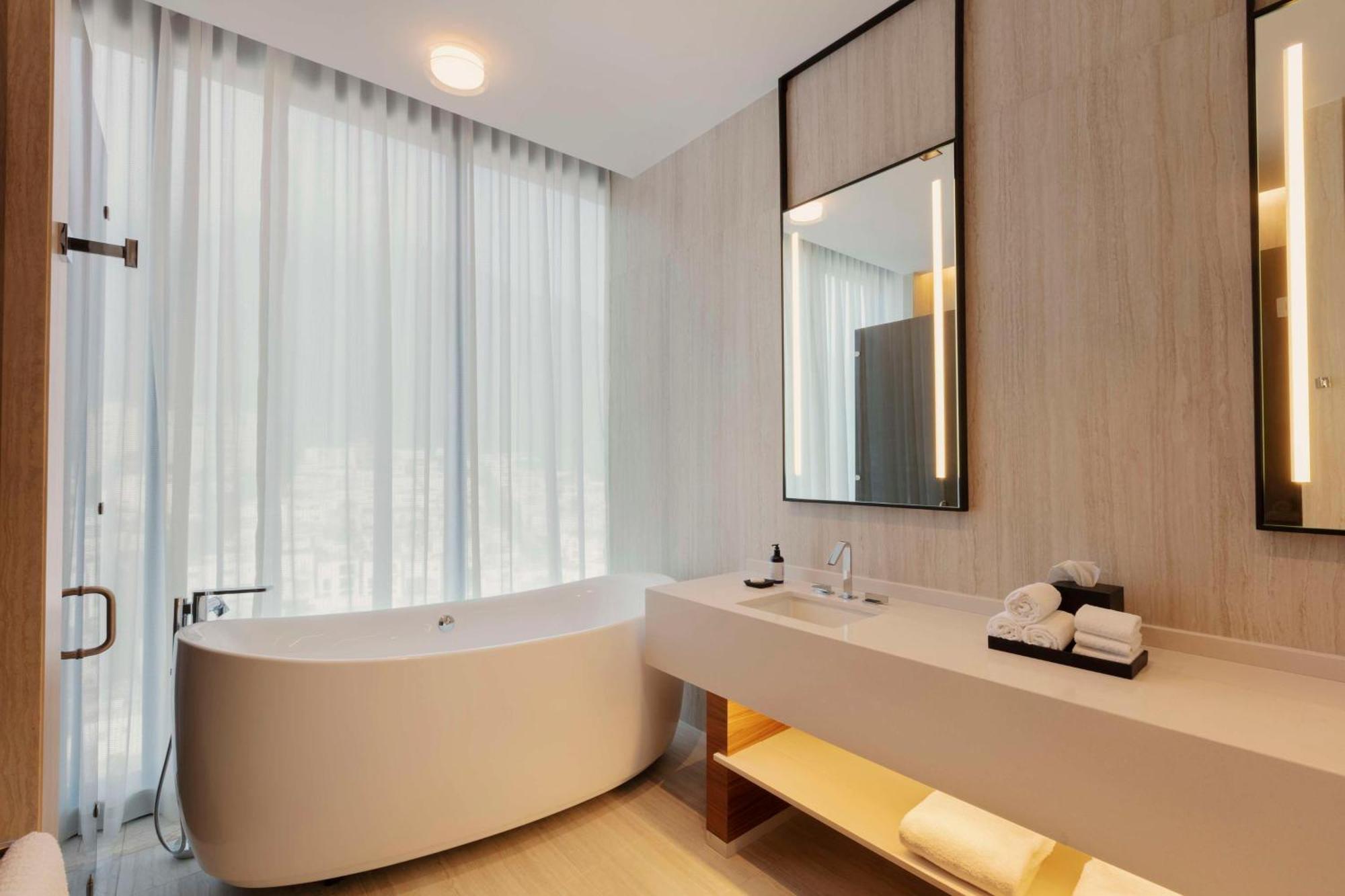 Hilton Valle Hotel 5*