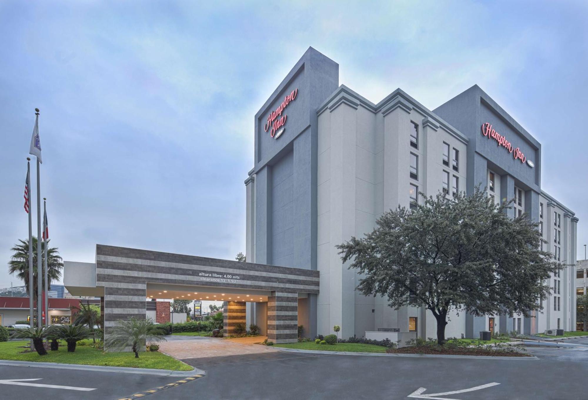 Hampton By Hilton Galerías Hotel 4*