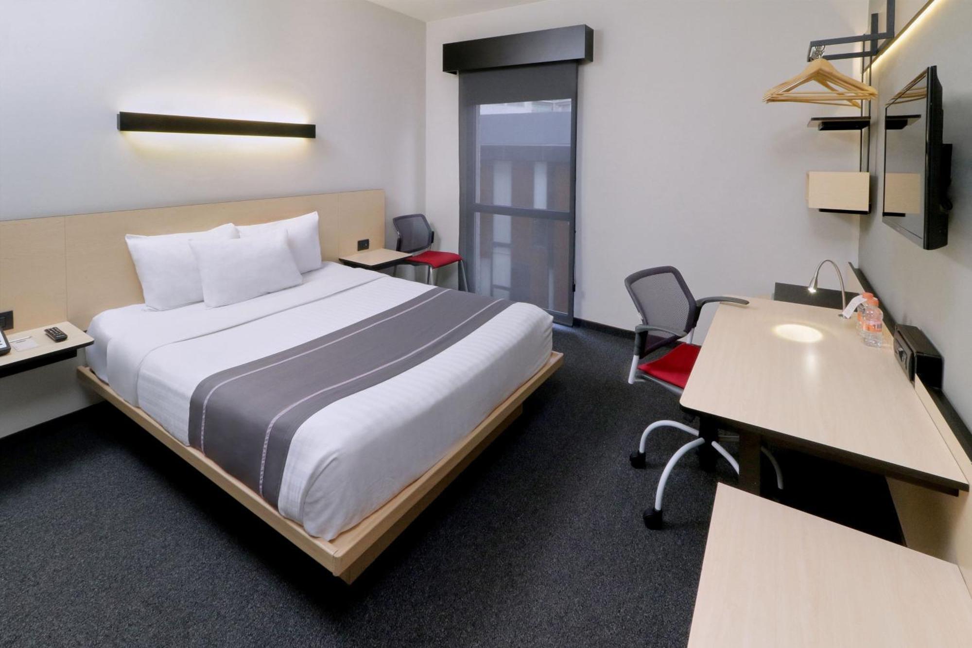 Hotel Express By Marriott Nuevo Sur