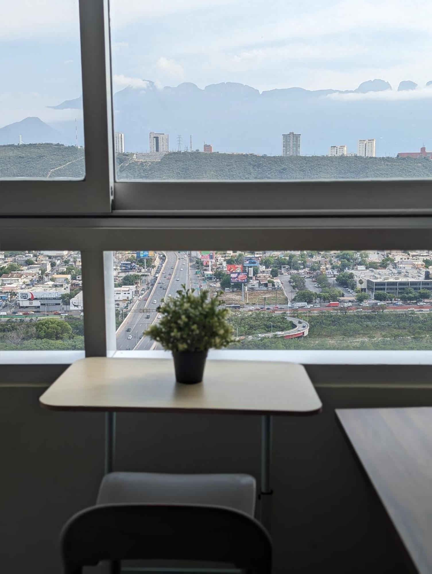 Stylish Panoramic Views Loft