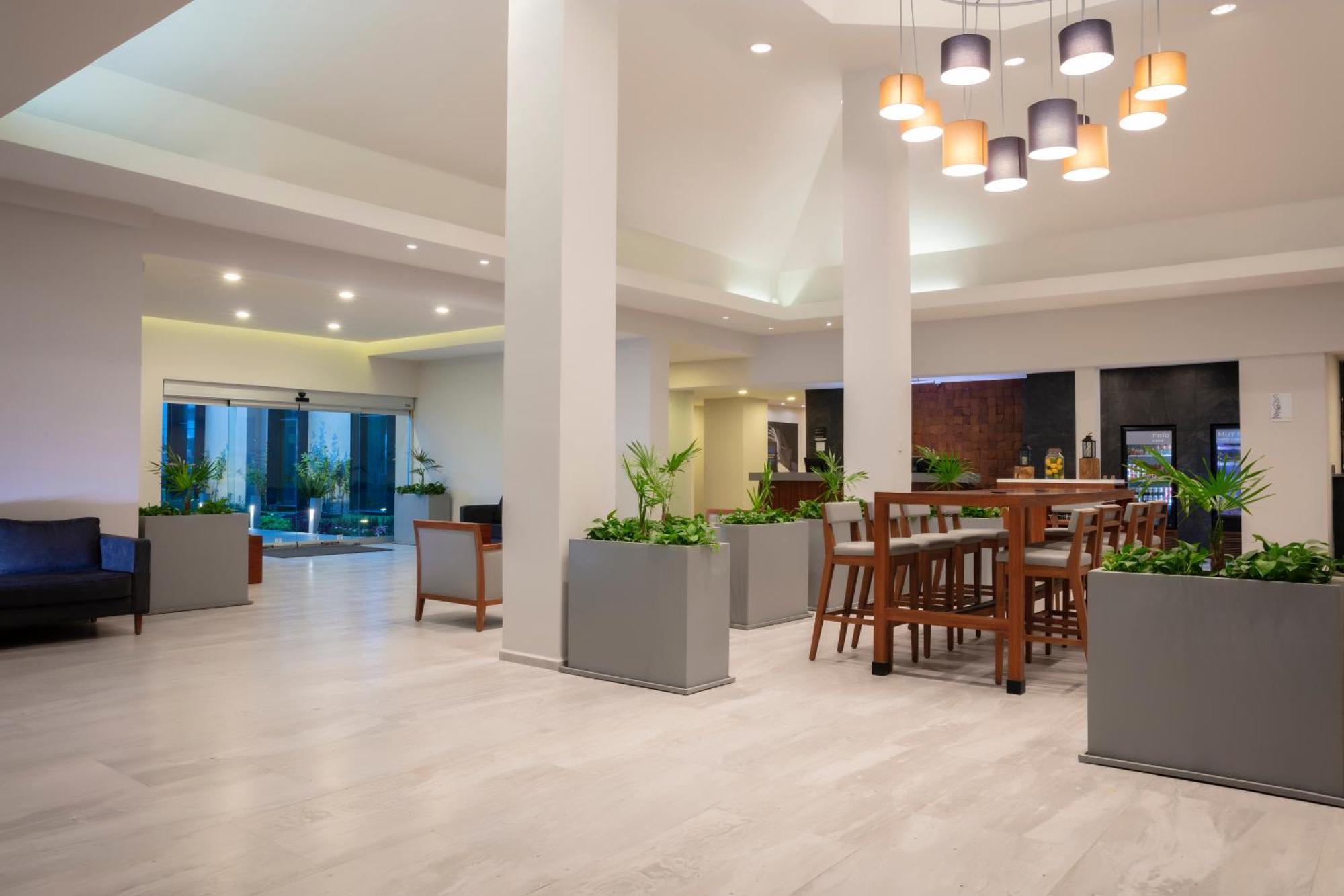 Krystal Urban San Jeronimo Hotel 4*