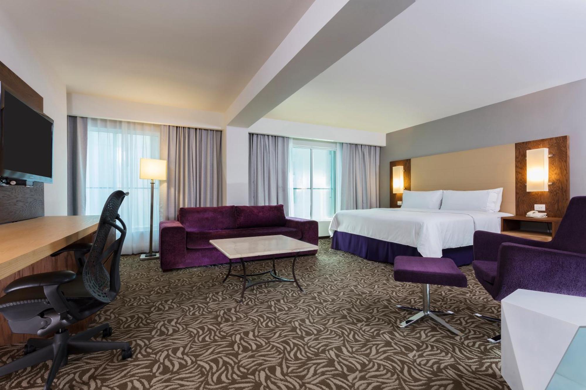 Hotel Krystal Urban San Jeronimo 4*