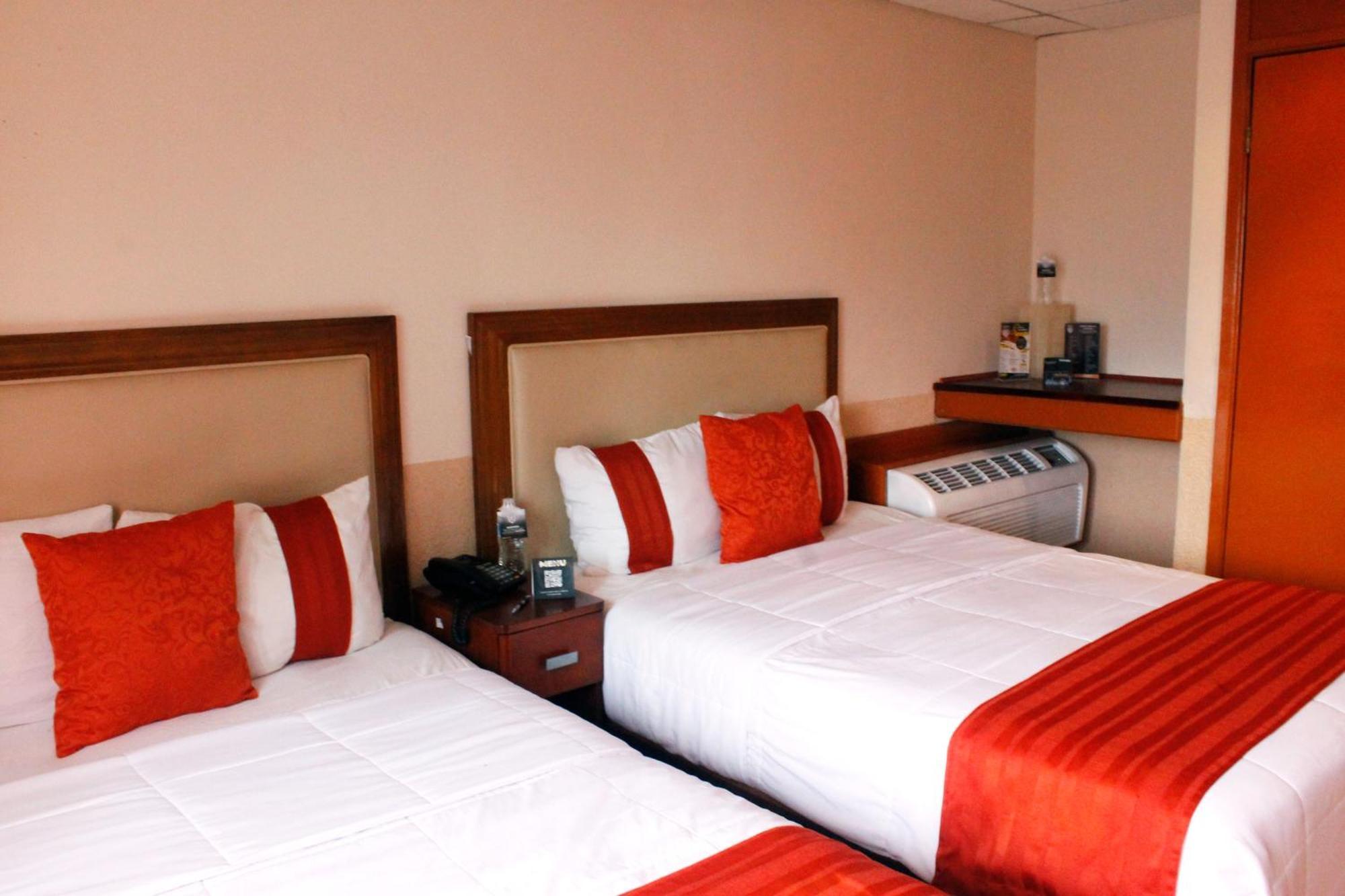 El Regio Hotel *