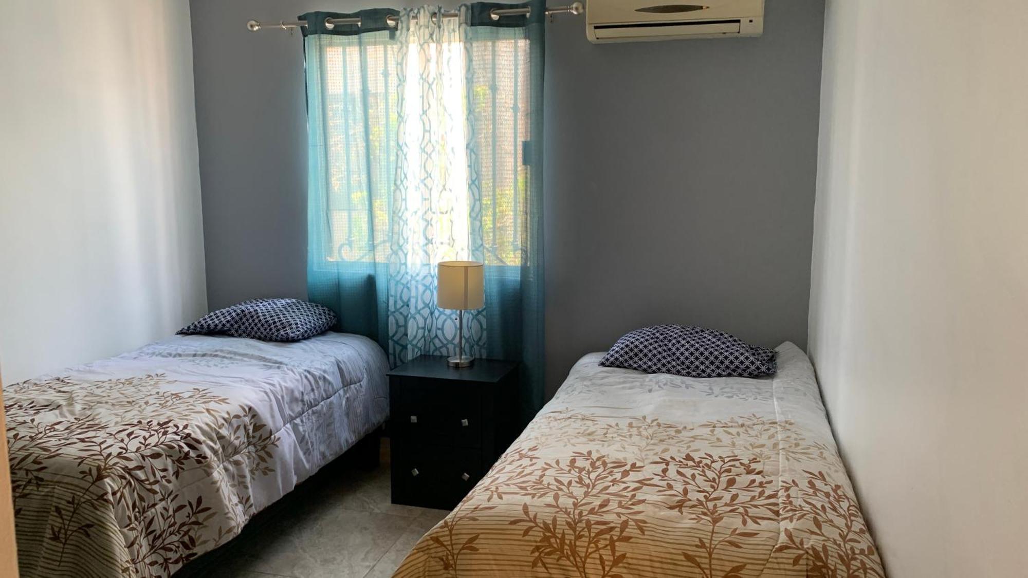 Сasa de vacaciones Spacious 4-bedroom House In Beautiful Ciudad General Escobedo With Wifi, Ac *