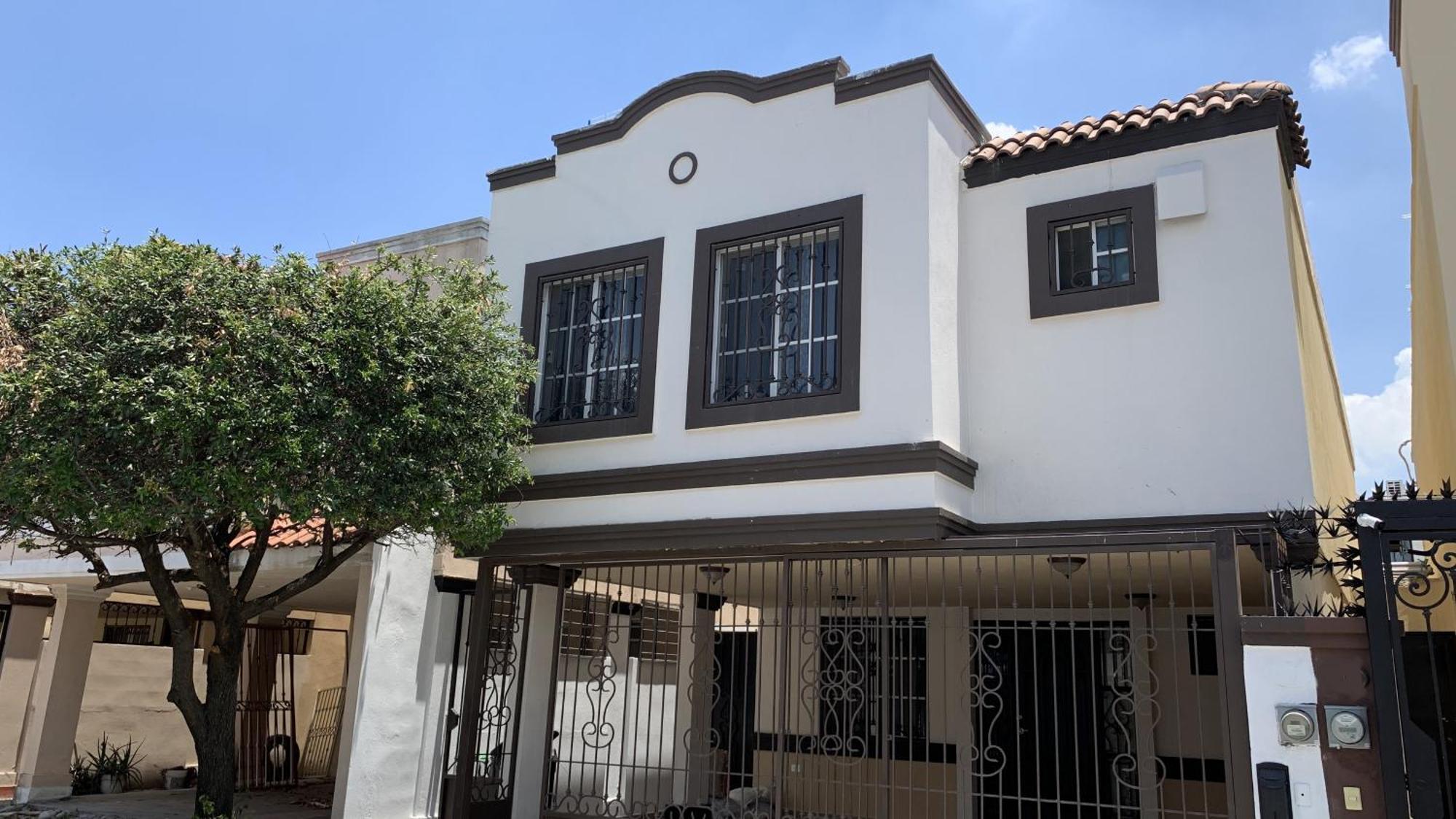 Spacious 4-bedroom House In Beautiful Ciudad General Escobedo With Wifi, Ac Сasa de vacaciones *